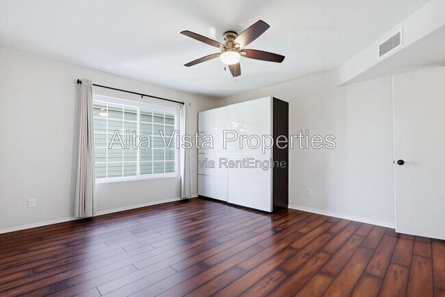 Building Photo - 4204 3rd Avenue