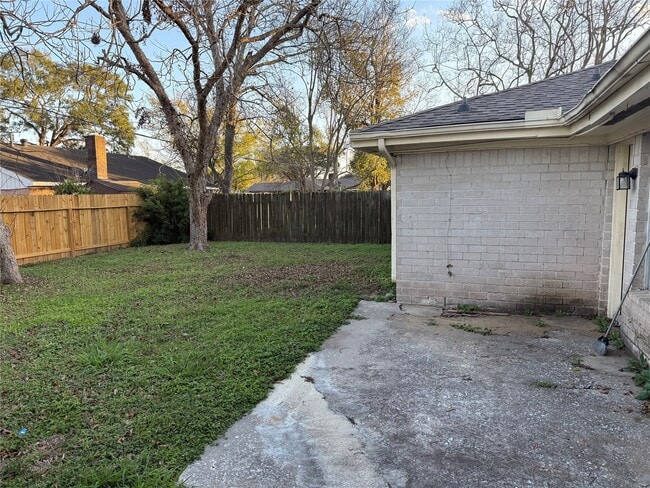 Building Photo - 11735 N Willowdale Cir