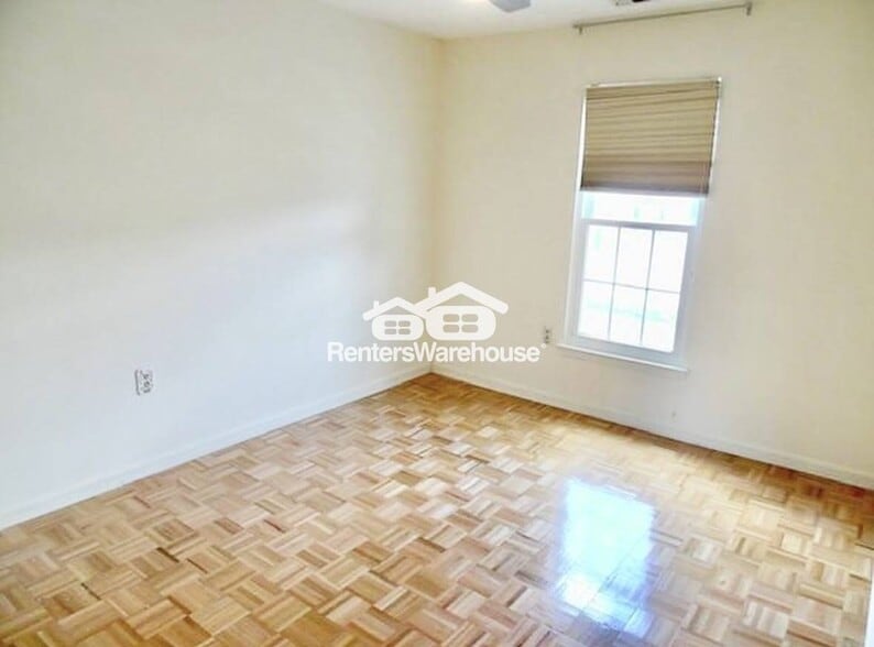 Building Photo - 1404 Jedforest Dr