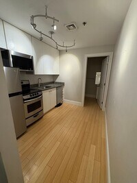 Building Photo - 188 Cabot St