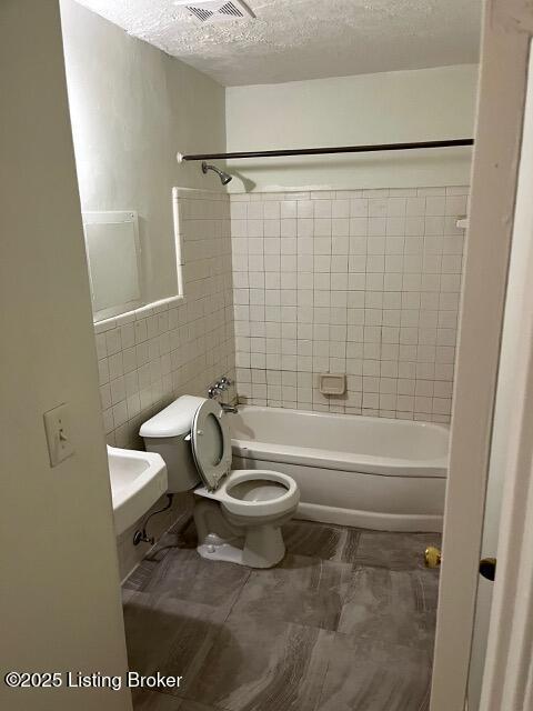 Building Photo - 142 Woodmore Ave