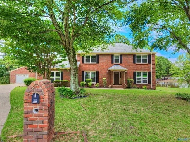 Primary Photo - 120 Silver Creek Cir