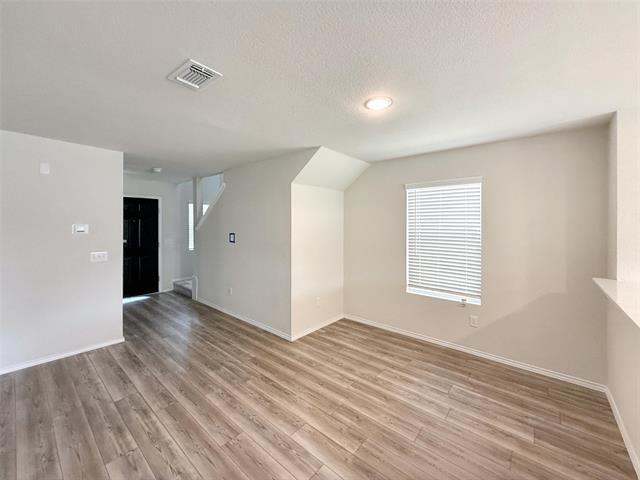 Building Photo - 825 Ozark Path