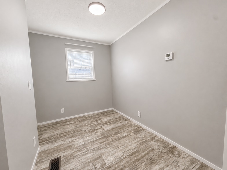 Building Photo - 11827 Cascade Cir