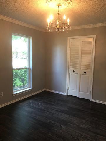 Building Photo - 3401 Carriage Ln