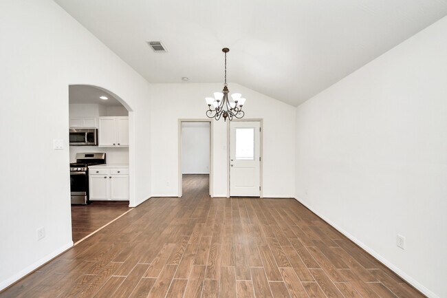 Building Photo - 2511 Orchard Run Way