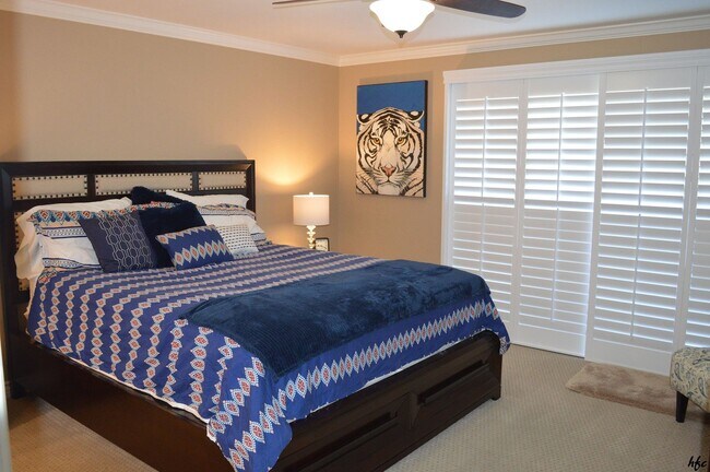 Building Photo - Mesquite Country Club Furnished End Unit. ...
