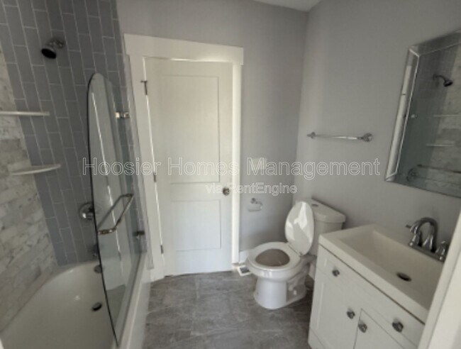 Building Photo - 2519 N College Ave