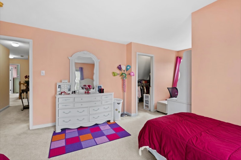 Building Photo - 115 Watch Hill Rd