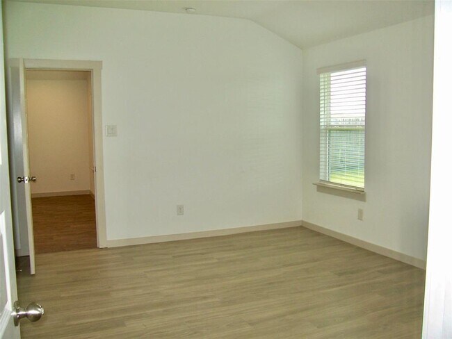 Building Photo - 819 Teal Moon Dr