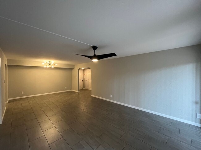 Building Photo - 2 Bedroom Condo in the Scottsdale Terrace Condominiums Community Near N Pima Rd and E Indian Scho...