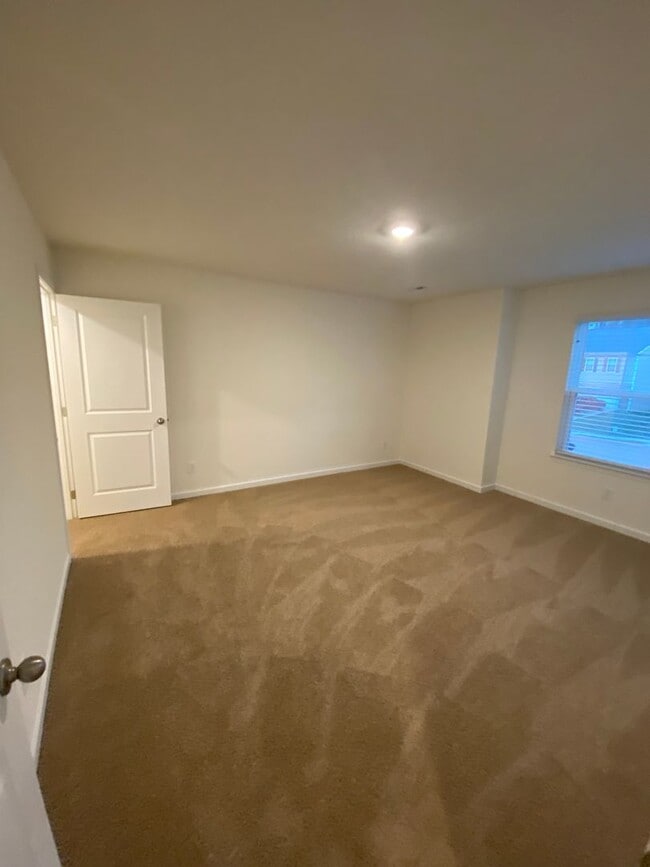 Building Photo - Gorgeous South Knoxville house!!!!!