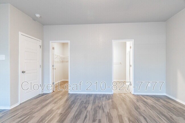 Building Photo - 7415 Marina Del Rey