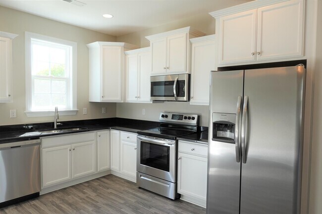 Building Photo - 202 Turkey Trot Rd