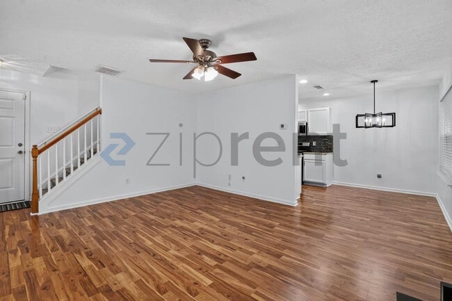 Building Photo - 100 Oak Grove Pl