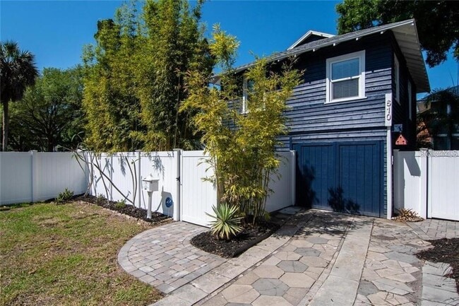 Building Photo - 614 8th St N