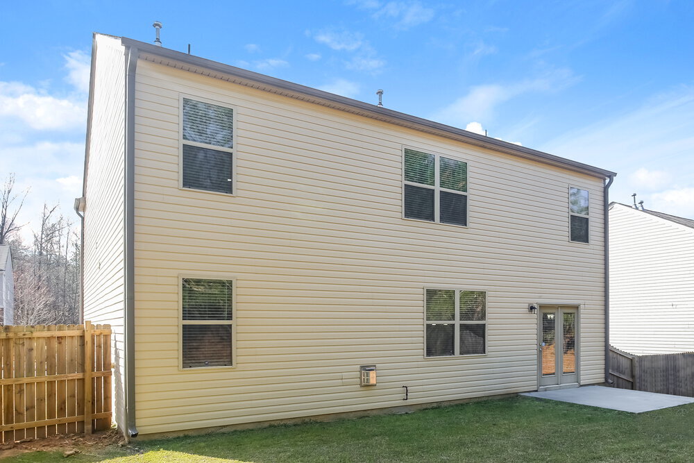 Building Photo - 213 Hollyhock Ln