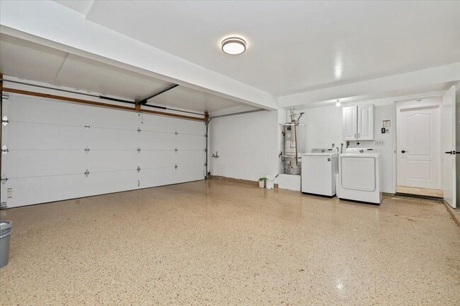 Building Photo - 73417 Foxtail Ln