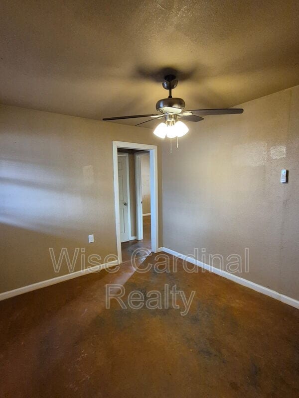 Building Photo - 901 11th St