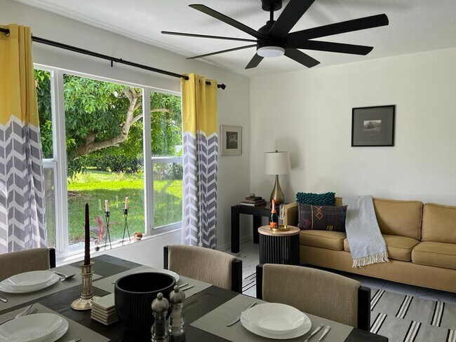 Building Photo - Sandpiper area of Pt St Lucie  Furnished 2...