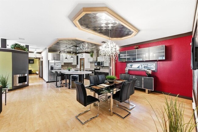 Building Photo - 1301 S 1st St