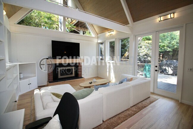 Building Photo - Award-Winning Belvedere Retreat - VIEWS - ...