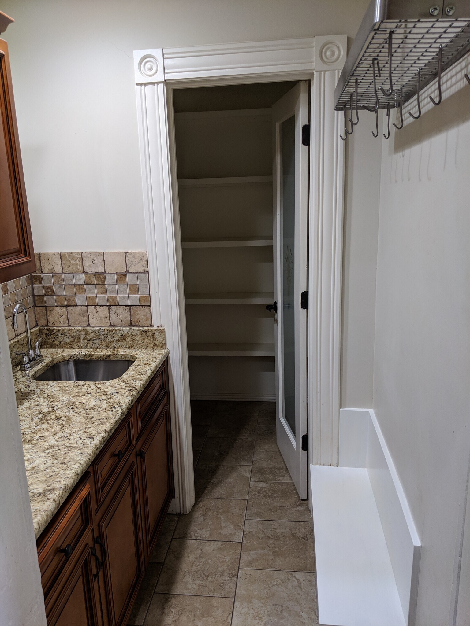 Butler's Pantry - 2860 Humboldt St