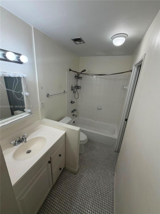 Building Photo - 11213 SW 88th St