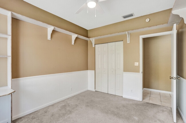 Building Photo - 10304 NW 50th Ct