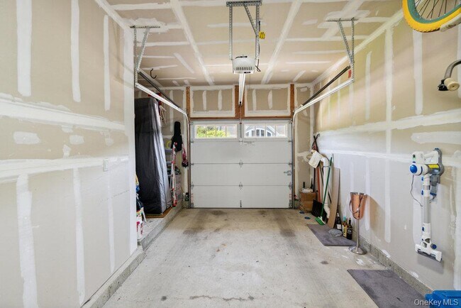 Building Photo - 1 Willow Terrace