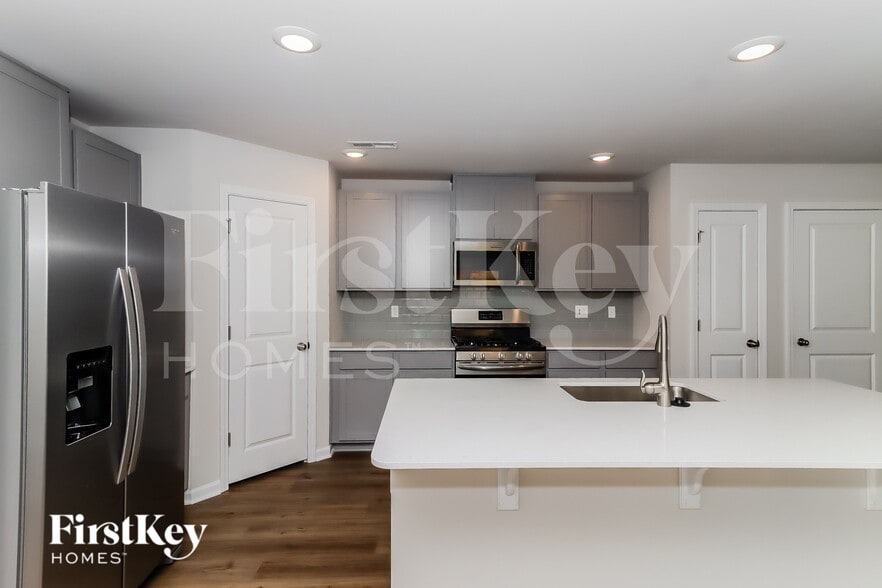 Building Photo - 125 Hazelnut Wy