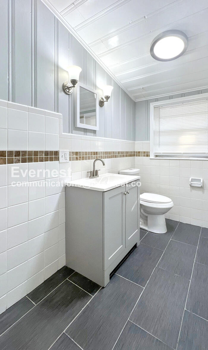 Building Photo - 6603 Hardy Ave