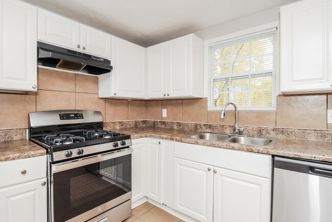 Building Photo - 4031 Yeager Rd