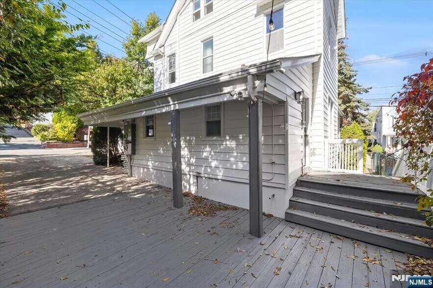 Building Photo - 46 Garden Pl