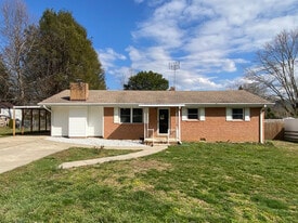 Building Photo - 37 Pisgah Dr