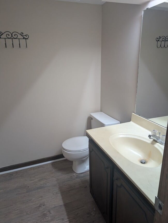 Building Photo - 311 Rock Knoll Dr