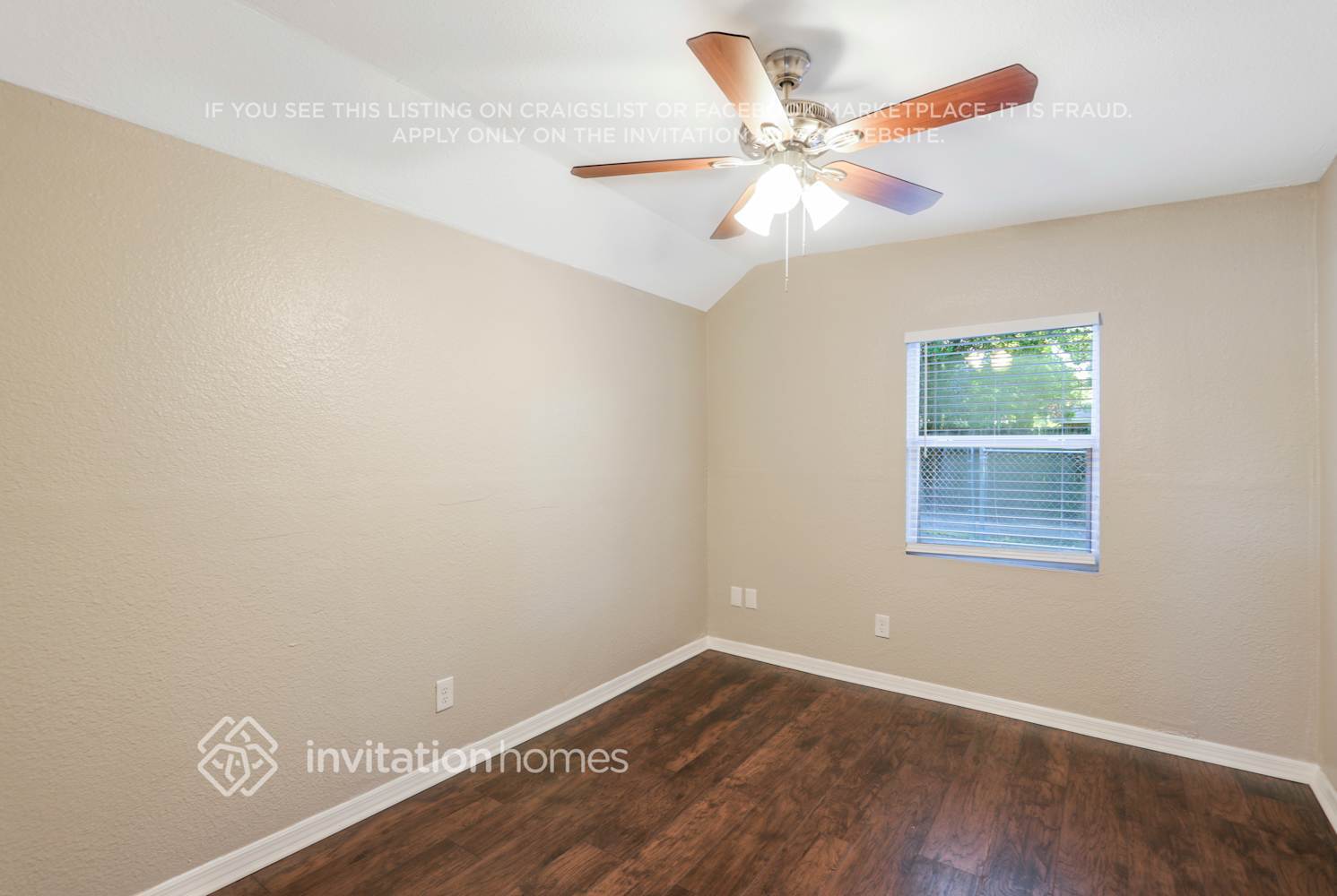 Building Photo - 741 37th Ave S