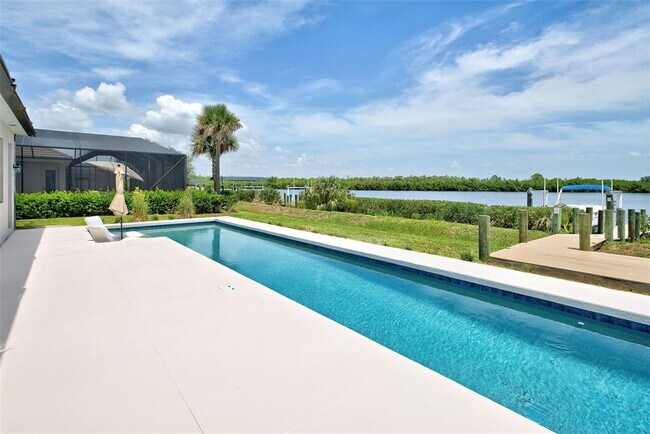 Building Photo - 15240 Spanish Point Dr
