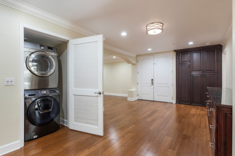 Building Photo - 5305 Bellingham Ave