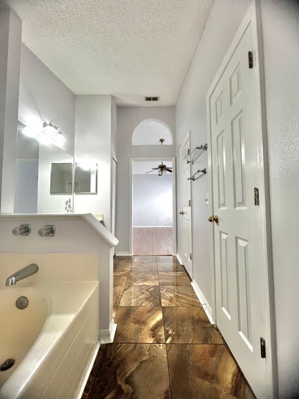 Building Photo - 11395 Aston Hall Dr
