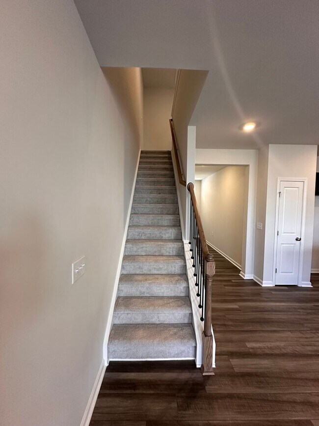 Building Photo - 3bd/2.5ba Townhome for rent @ Triple Crown in Durham
