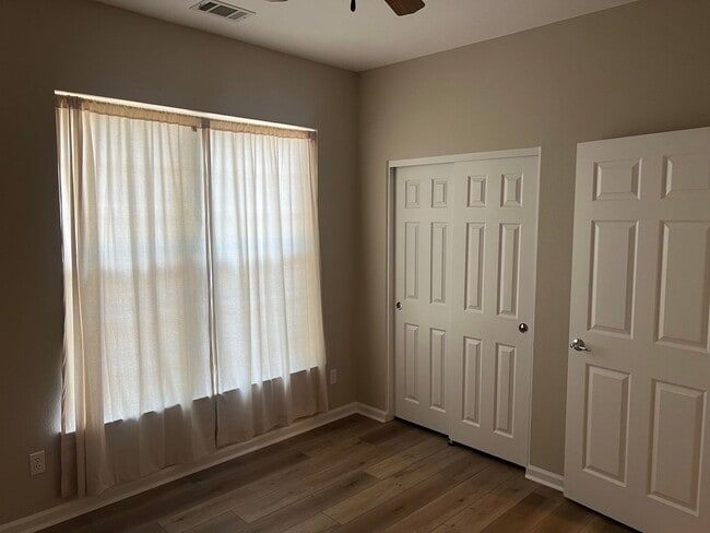 Building Photo - Lovely 3BR Ranch-Style Home in Sun City-Av...