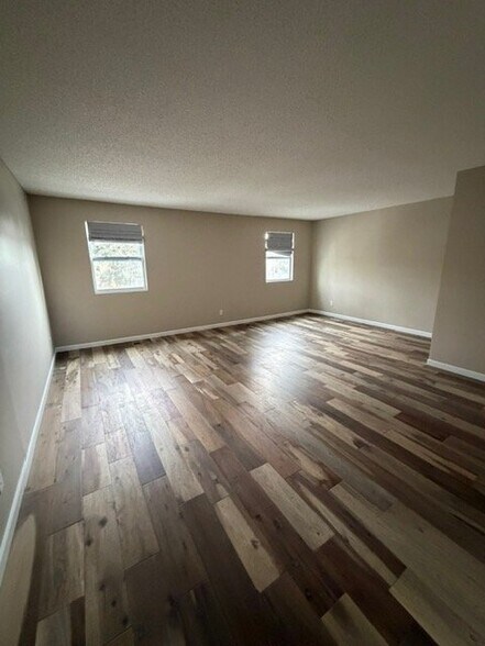 Building Photo - 2636 S Olathe Way