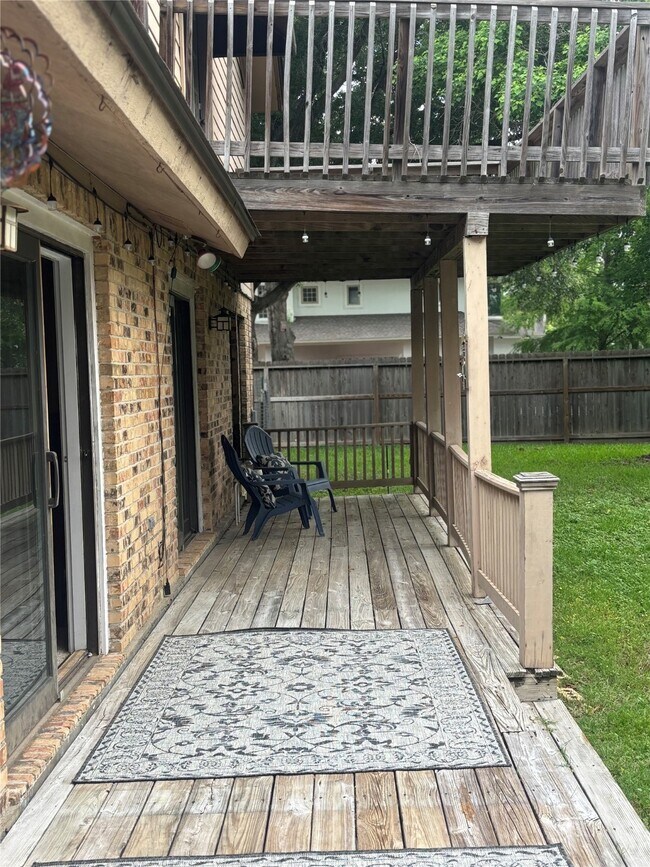 Building Photo - 9948 Twin Shores Dr