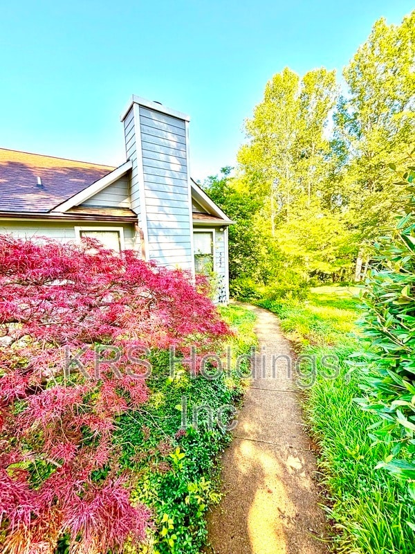 Building Photo - 542 Whitcover Cir
