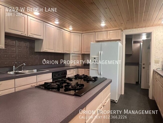 Building Photo - 4242 W Beech Ln