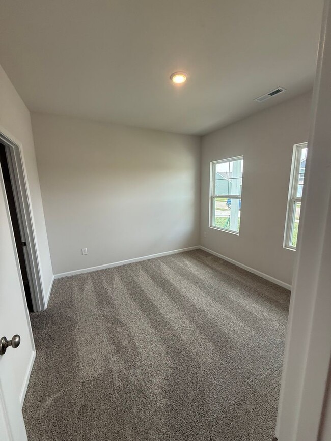 Building Photo - 5 Bed/3 Bath House **NEW CONSTRUCTION***