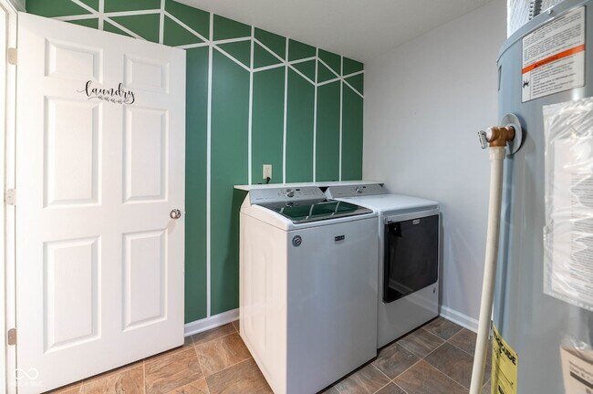 Building Photo - 899 Briarstone Dr