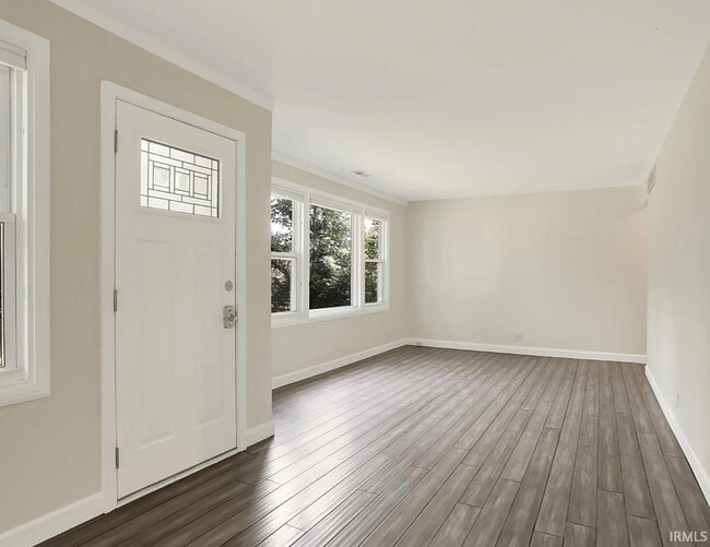 Building Photo - 1604 E University St