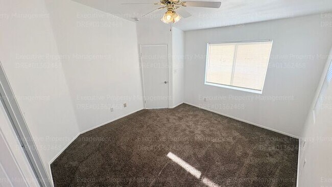 Building Photo - 4 bedroom 2 bathroom home located near S. H St/ Berkshire Rd